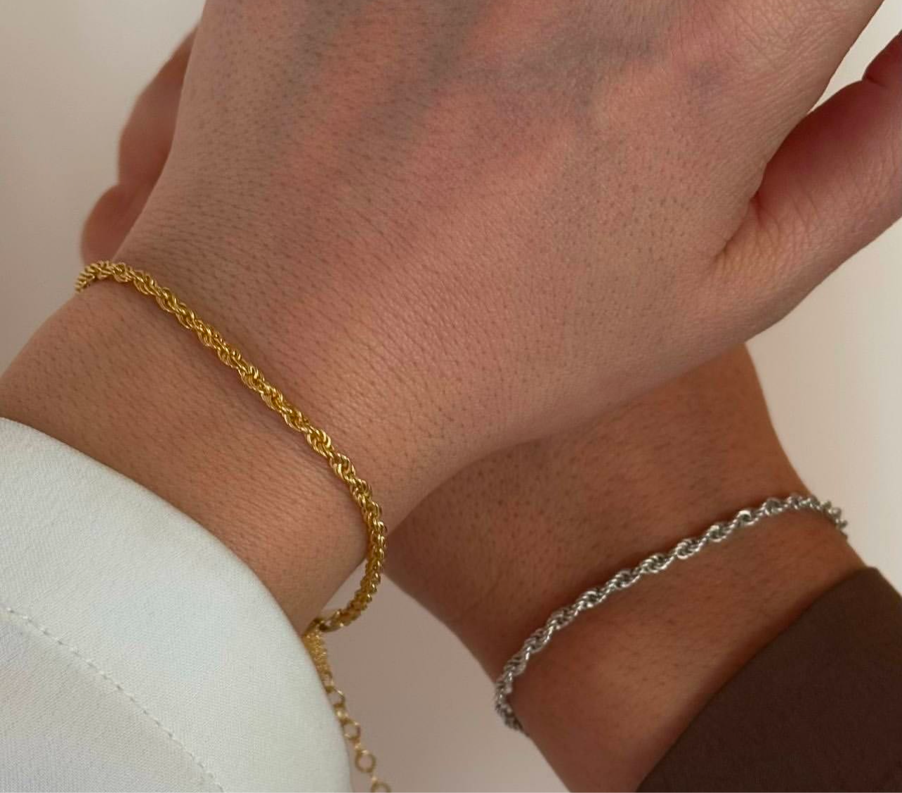 Twist with zircon initial couple bracelet per one