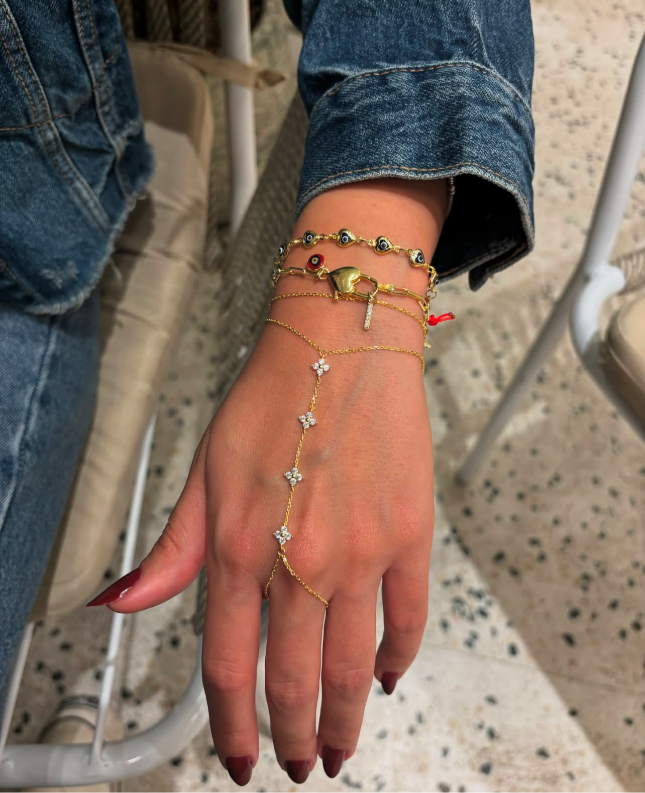 Dazzling Touch handchain