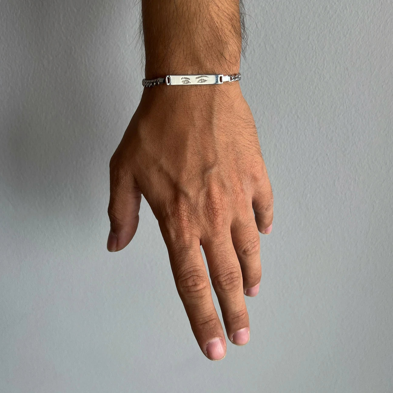 Eyes that Shine men bracelet
